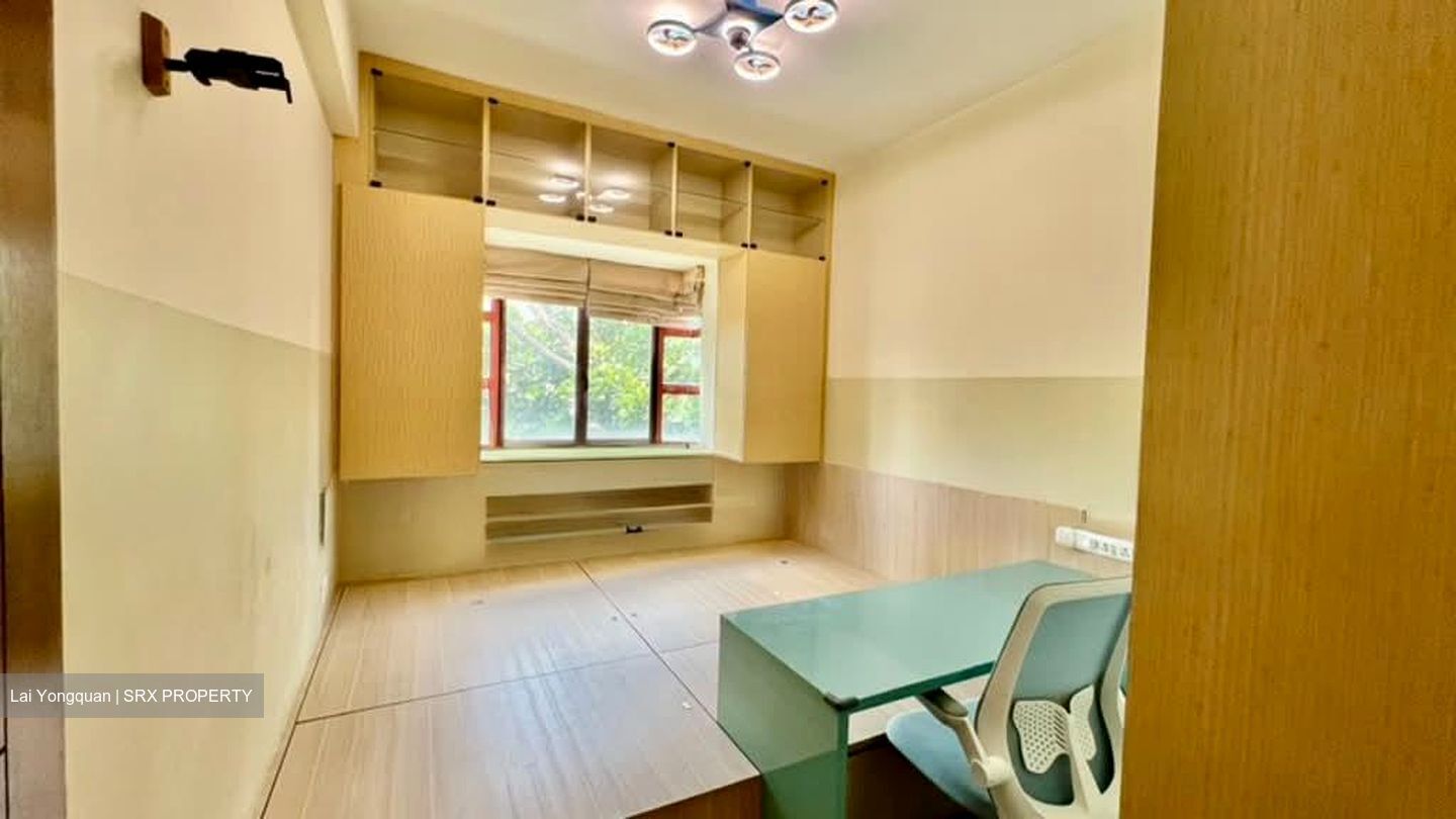 Palm Haven (D19), Condominium #558425221